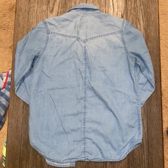 Button up - Picture 2 of 2